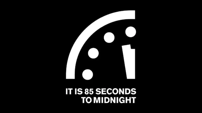Часы Судного дня показывают 85 секунд до катастрофы: мир на грани? - изображение 1