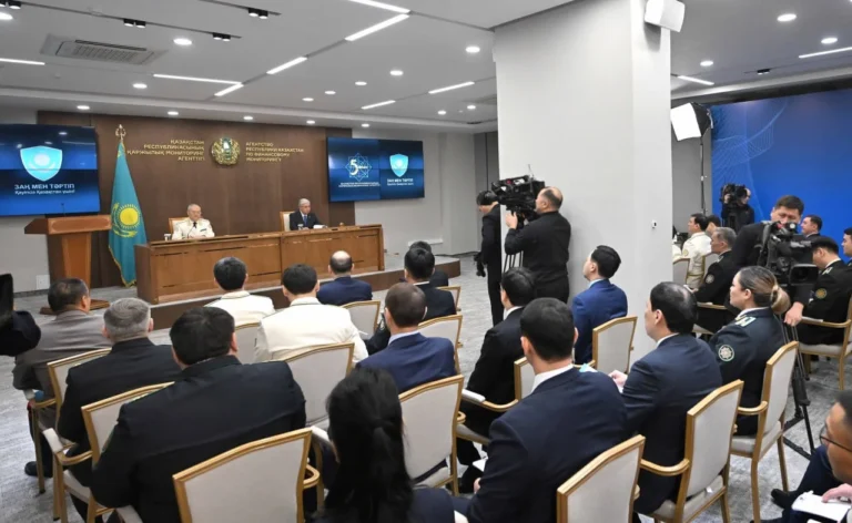 Токаев поручил АФМ усилить цифровизацию и борьбу с финансовыми преступлениями - изображение 1