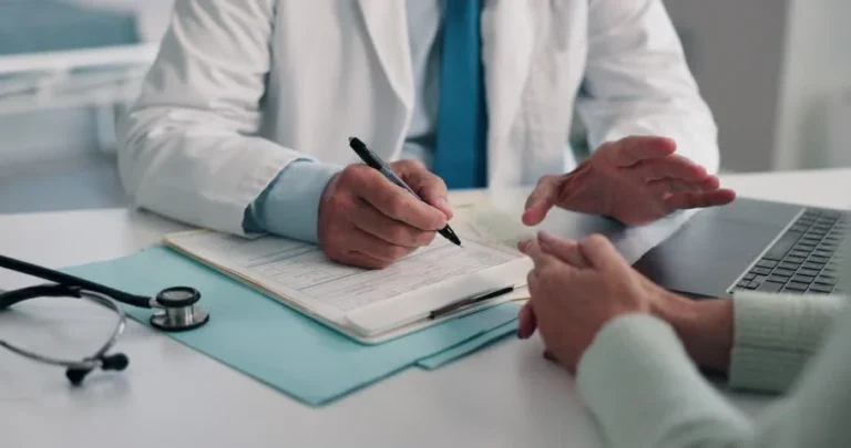 Тысячи приписок и скрининг шейки матки для мужчин: что происходит в ФСМС - изображение 1