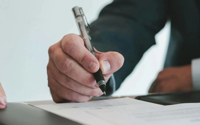 Об избытке управленцев в квазисекторе заявил Токаев - изображение 1