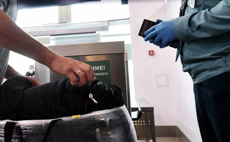 С 1 сентября 2026 года Россия ограничит физлицам вывоз в Казахстан и другие страны ЕАЭС золота и наличных рублей - изображение 1