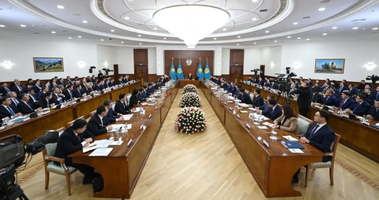 Токаев поручил создать центр трансформации профессий по модели ГЧП - изображение 1