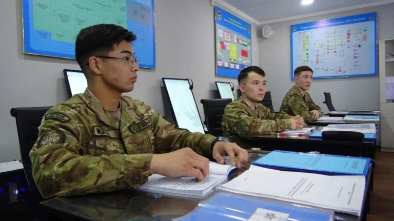 Поступление в военные вузы Казахстана перевели в онлайн-формат через eGov - изображение 1