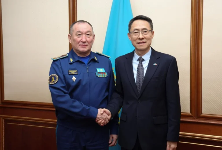 Министр обороны Казахстана встретился с Послом Китая - изображение 1