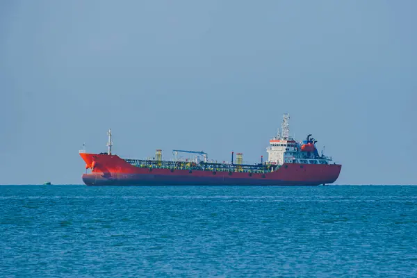 В Европе обсуждают сценарии перехвата «теневых» танкеров с российской нефтью - изображение 1