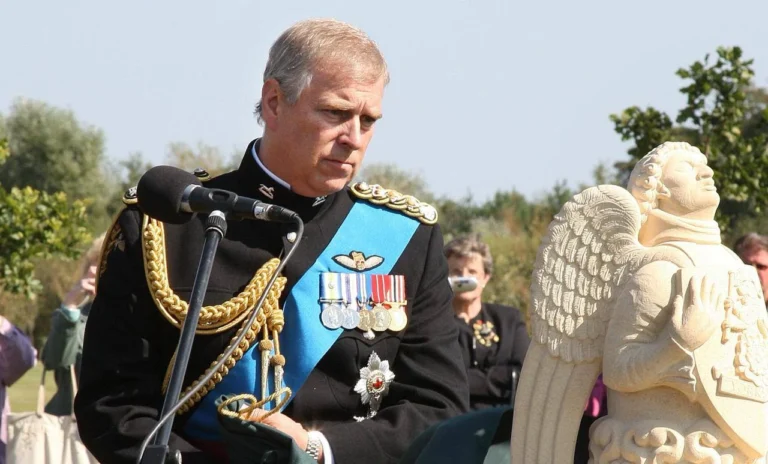 Бывший принц Эндрю арестован по подозрению в злоупотреблении полномочиями - изображение 1