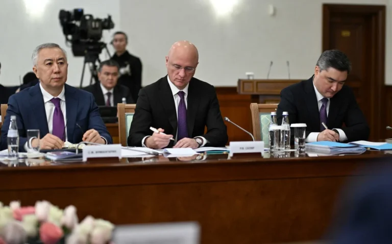 Токаев: К 2027 году Казахстан должен выйти на профицит электроэнергии - изображение 1