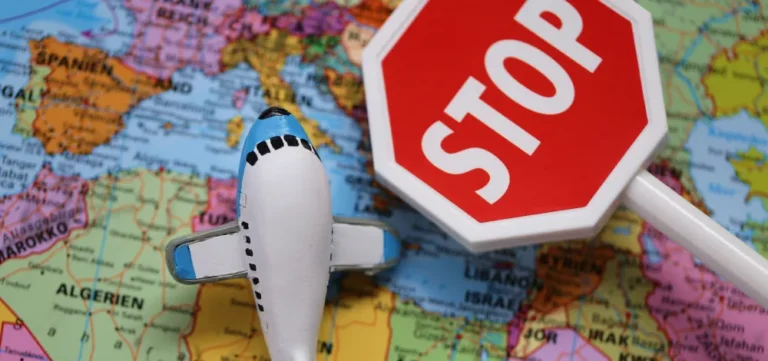 Сотни казахстанцев не могут выехать за границу из-за долгов - изображение 1