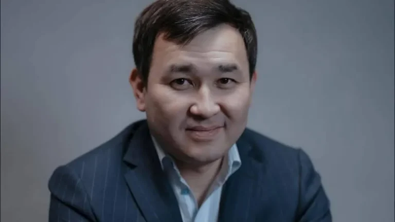 Журналисту Асету Матаеву провокаторы проломили голову - изображение 1