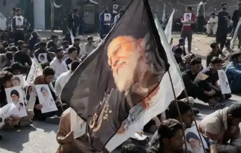 Ираном временно будет управлять совет из трех человек - изображение 1