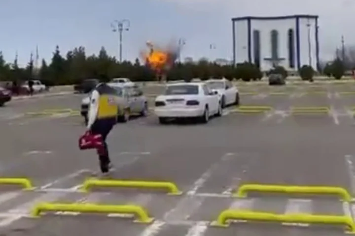 Азербайджан выводит дипломатов из Ирана - изображение 1