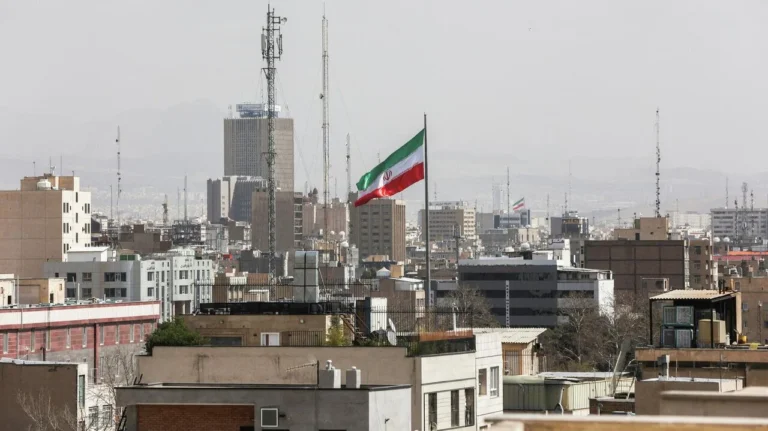 Совет Ирана запретил ракетные удары по соседям - изображение 1