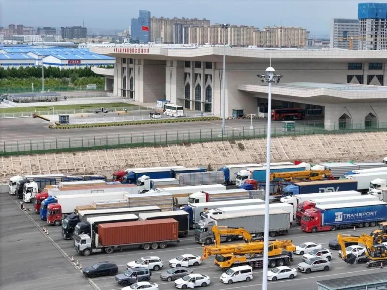 Поток китайских авто через Казахстан резко вырос на Хоргосе - изображение 1