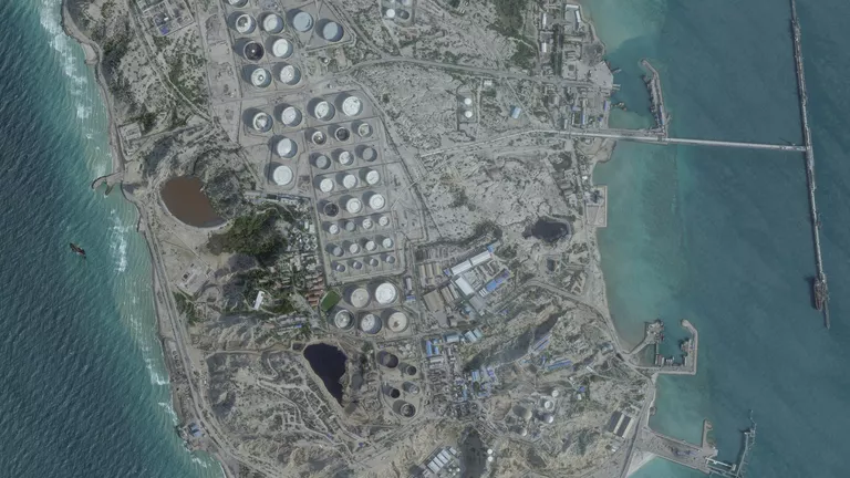 США и Израиль атаковали иранский остров Харк - изображение 1