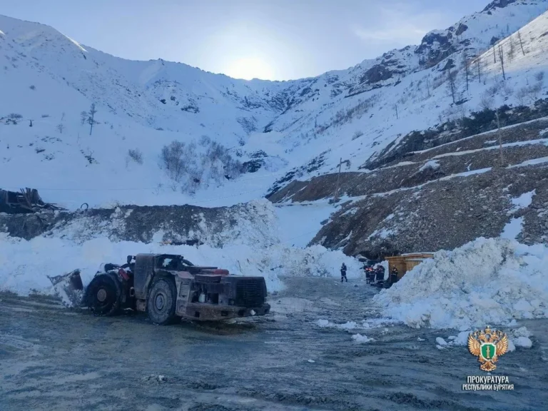 Казахстанец погиб при сходе лавины в Бурятии - изображение 1