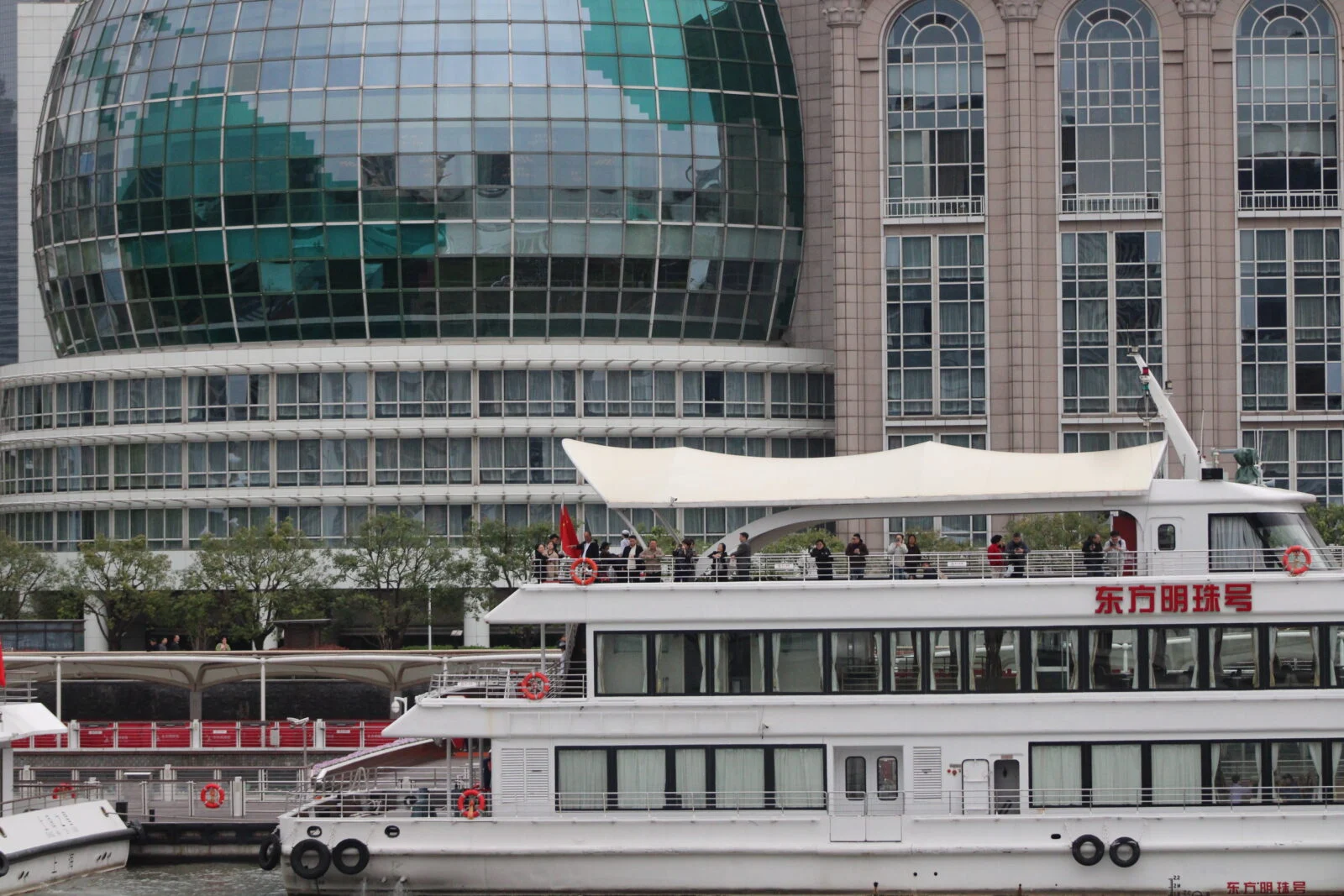 Изображение 11 для Чем Шанхай удивит казахстанцев