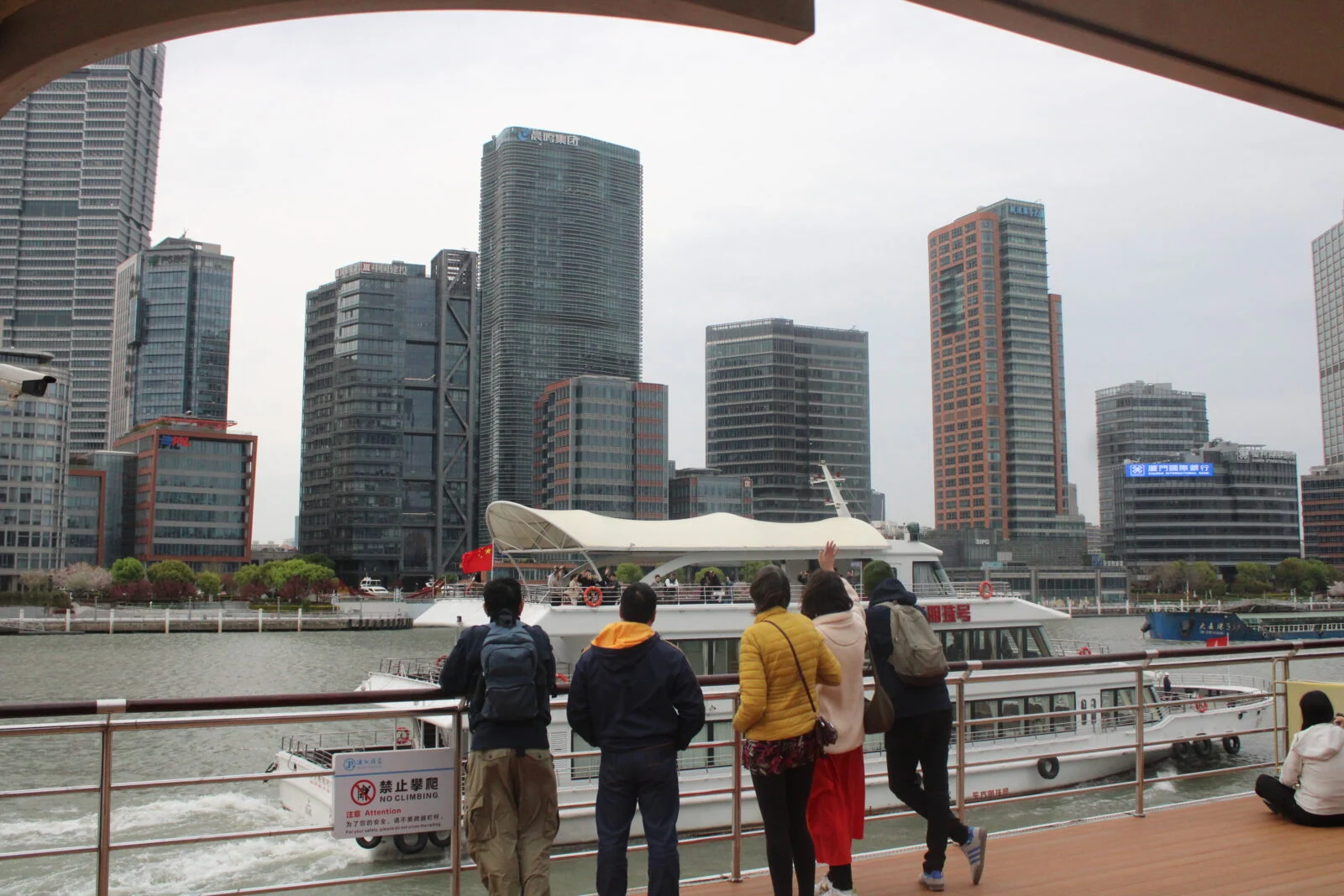 Изображение 9 для Чем Шанхай удивит казахстанцев