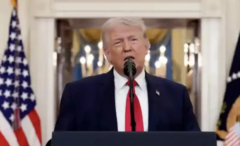 Трамп грозит Ирану ударом по электростанциям и Ормузскому проливу - изображение 1