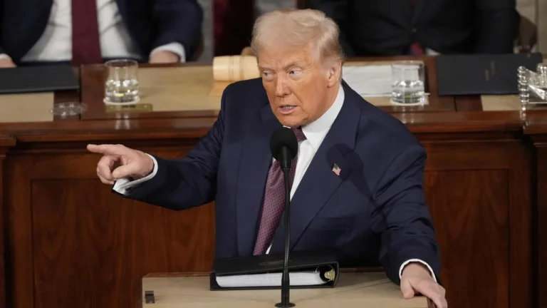 Трамп вновь обратился к властям Ирана с предупреждением по Ормузскому проливу - изображение 1