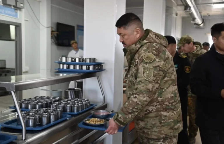 В казахстанской армии тестируют «шведский стол» - изображение 1