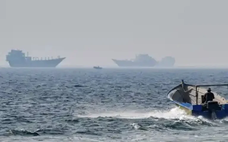 Иран грозит перекрыть ключевые морские маршруты - изображение 1