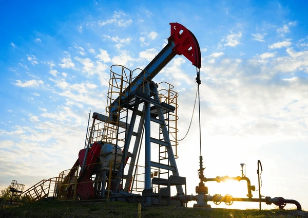 Перемирие Израиля обвалило нефть, но рынки не верят - изображение 1