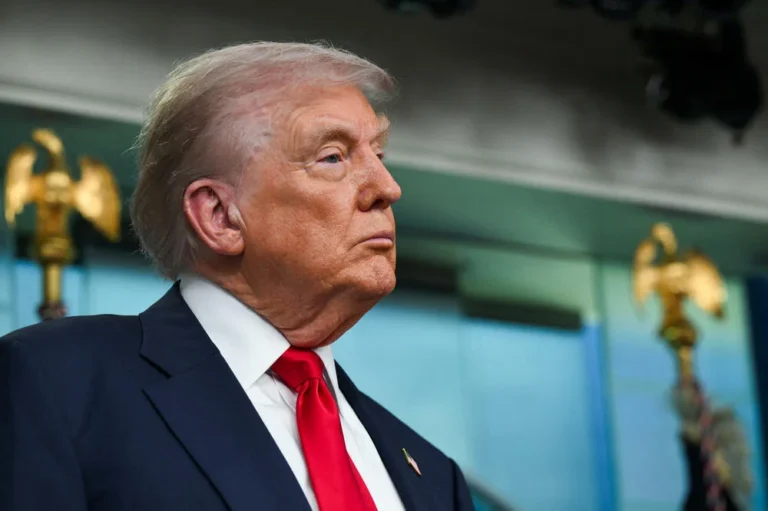 Рейтинг Трампа упал до минимума из-за войны и цен - изображение 1