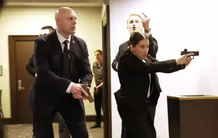 Трампа эвакуировали с ужина в Вашингтоне после стрельбы - изображение 1