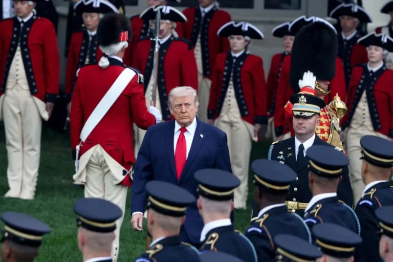 Трамп выбирает блокаду: США готовятся к длительному давлению на Иран — WSJ - изображение 1