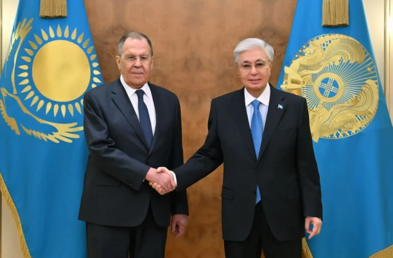 Токаев обсудил с Лавровым подготовку визита Путина в Казахстан - изображение 1