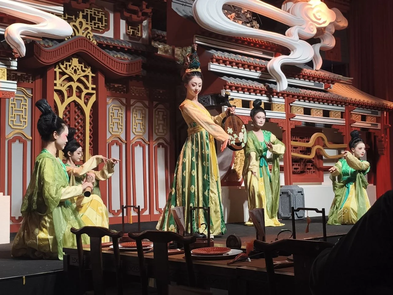 Изображение 43 для Чем Шанхай удивит казахстанцев