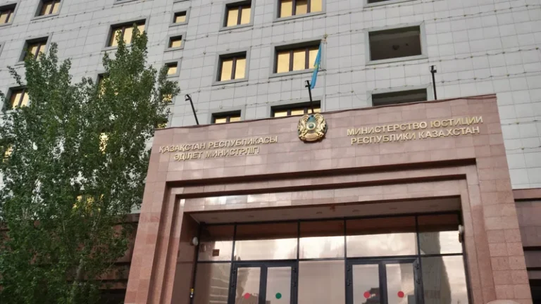 В Казахстане запретят компаниям маскироваться под госорганы - изображение 1