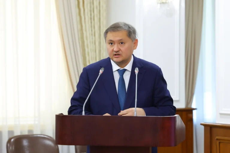 Казахстан делает ставку на технарей: раскрыта структура 89 тысяч грантов - изображение 1