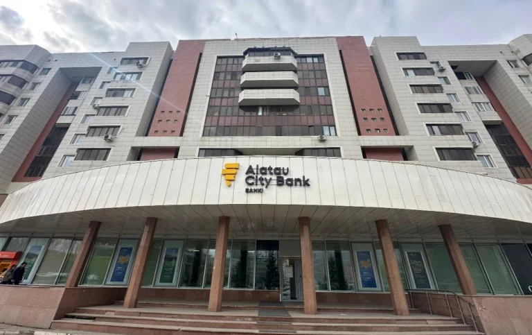 В Астане продали бизнес-центр, где захватывали заложников - изображение 1