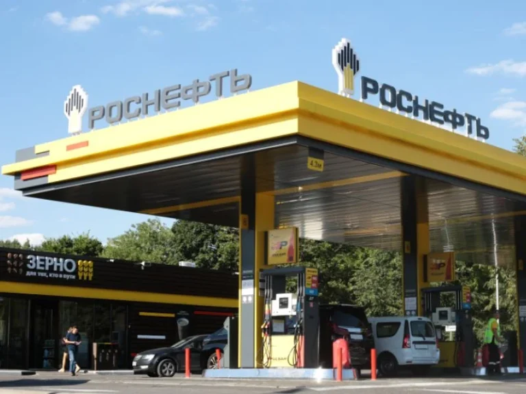 Россия планирует начать морской импорт бензина из-за дефицита топлива - изображение 1