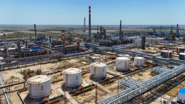 Покупатели требуют нефть у Казахстана из-за Ормуза - изображение 1
