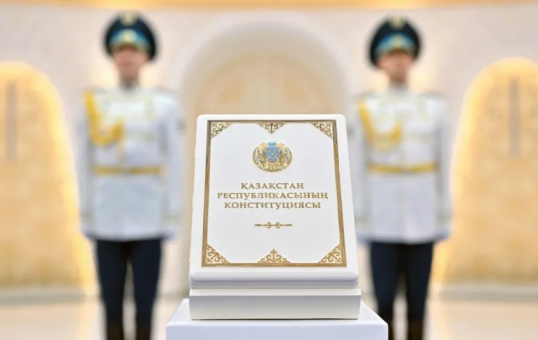 Токаев поздравил казахстанцев со вступлением в силу новой Конституции - изображение 1