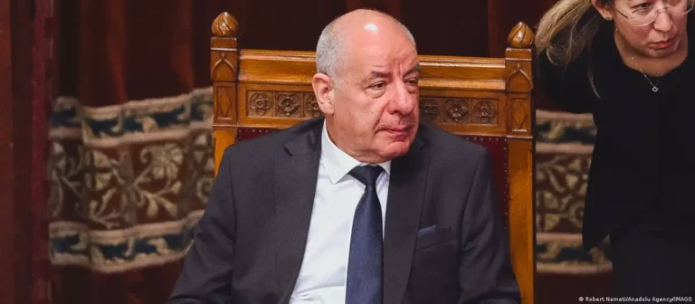 Президент Венгрии подписал закон о собственном смещении - изображение 1