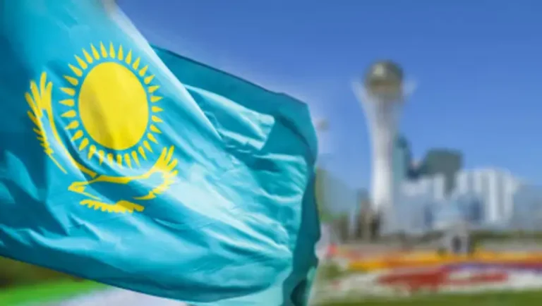 Флагу нашли место. В Казахстане обновили правила использования госсимвола - изображение 1