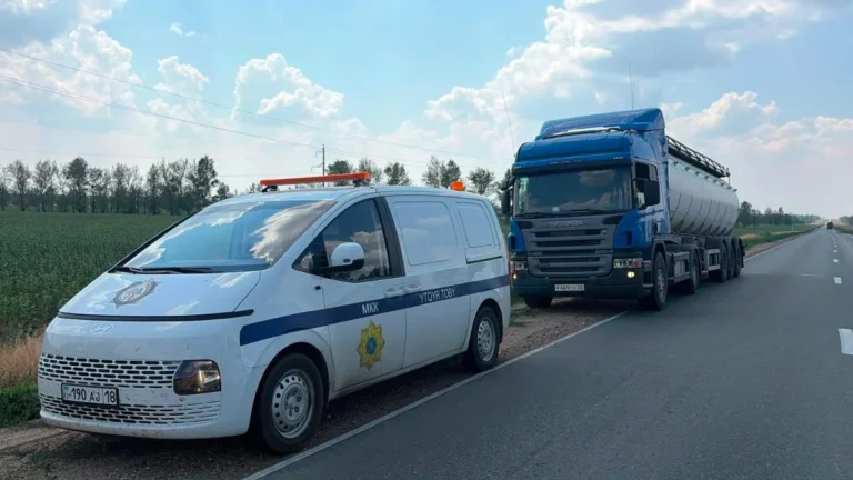 Из Казахстана пытались незаконно вывезти более 16 тысяч литров топлива - изображение 1