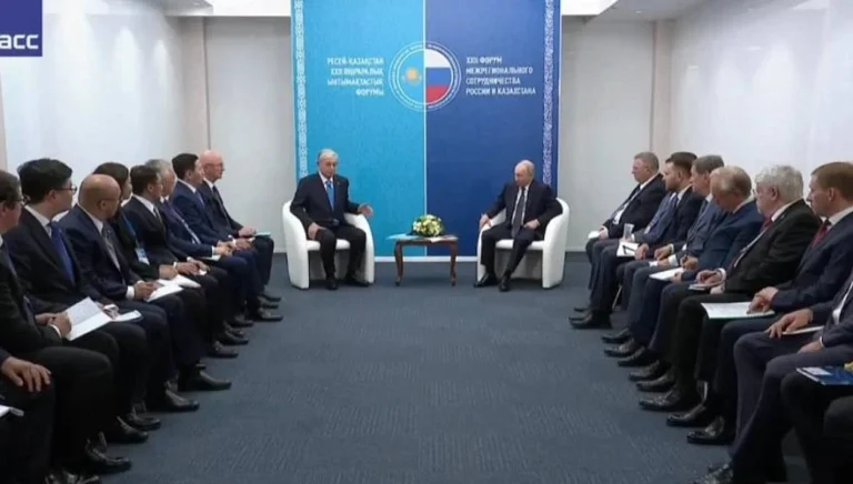 Токаев предложил Путину заморозить конфликт в Украине - изображение 1