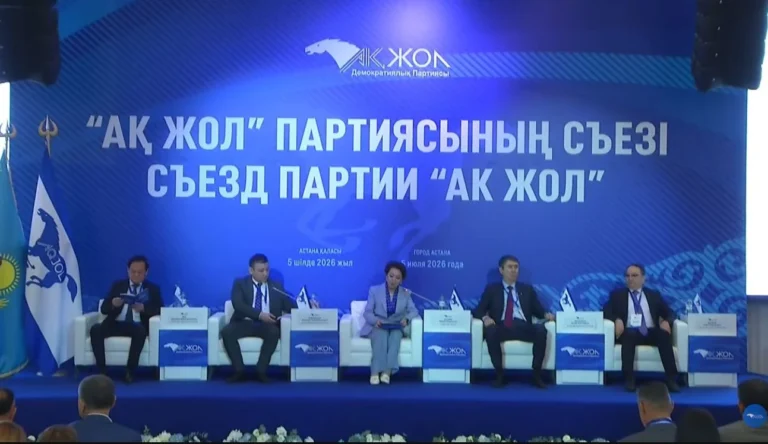 «Ак жол» потребовал передать парламенту контроль над деньгами ОСМС и ЕНПФ - изображение 1