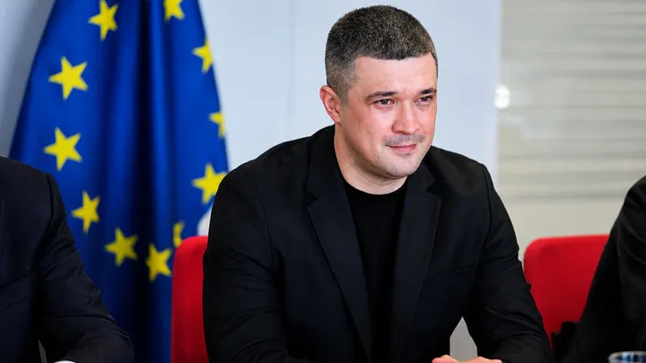 Уволенный глава Минобороны Украины призвал к выборам президента без ожидания конца войны - изображение 1
