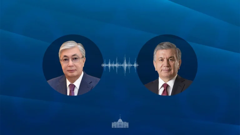 Мирзиёев поздравил Токаева с проведением первых выборов в Курултай - изображение 1