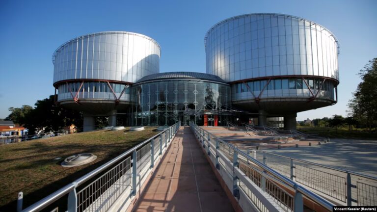 ЕСПЧ прекратил рассмотрение 879 жалоб против России - изображение 1