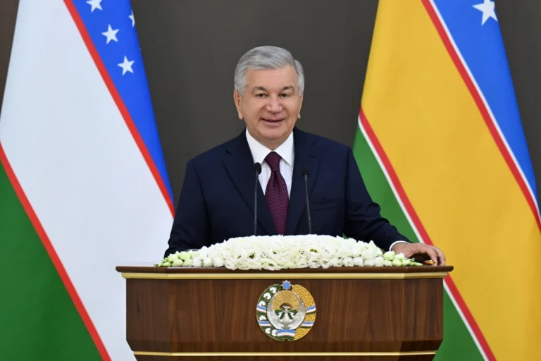 Мирзиёев присвоил спикеру парламента Каракалпакстана звание генерал-майора - изображение 1