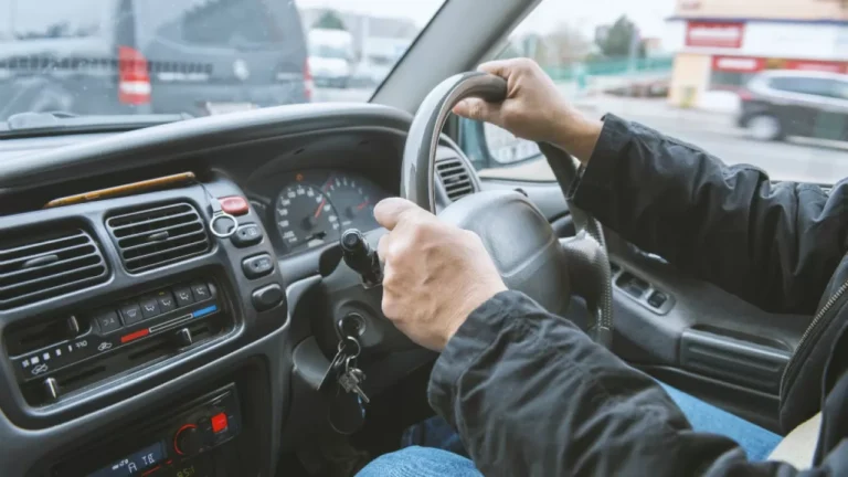 70 тысяч праворульных авто отключили от такси в Казахстане - изображение 1