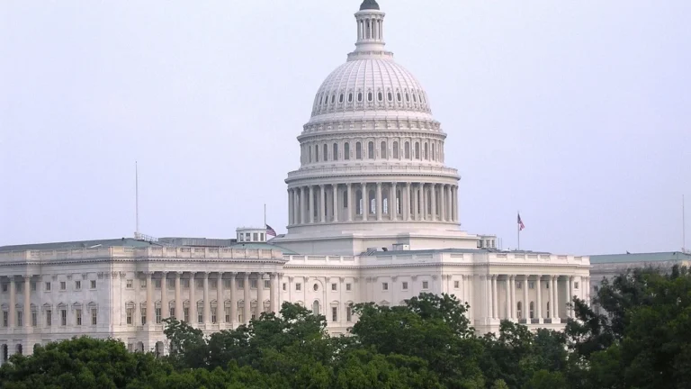 Пита Хегсета хотят выгнать с поста министра войны США - изображение 1