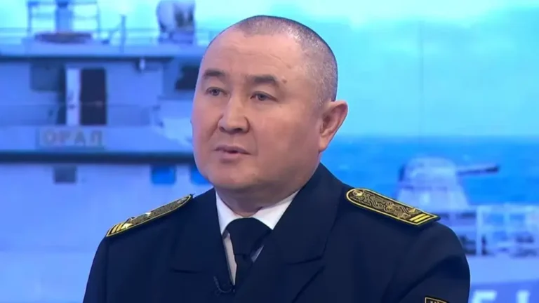 Бывшего главкома ВМС Казахстана задержали по делу о гибели военнослужащих на Каспии - изображение 1