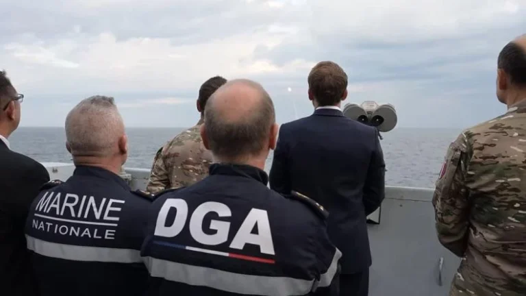 Франция впервые испытала новую баллистическую ракету M51.3 с атомной подлодки - изображение 1